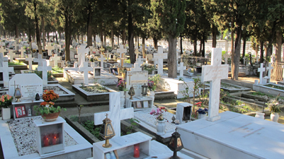 Русский участок на военном кладбище Зейтинлик, где похоронены павшие на Салоникском фронте Первой мировой войны